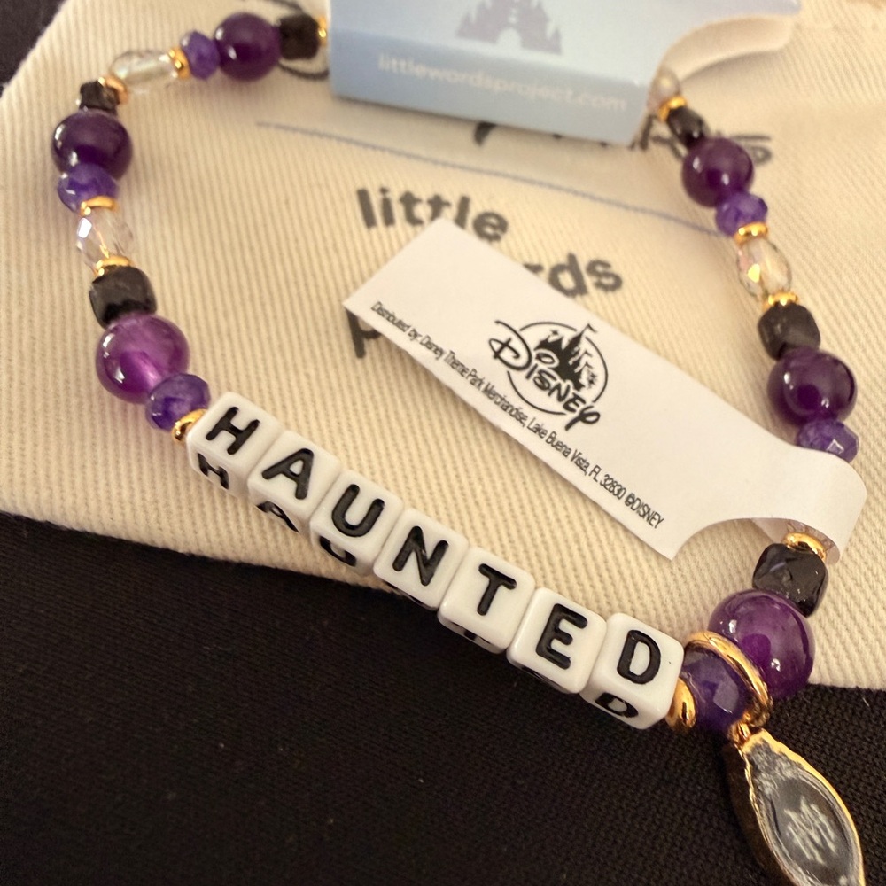 Disney 'HAUNTED' Little Words Bead Bracelet Haunted Mansion Halloween
Unisex
